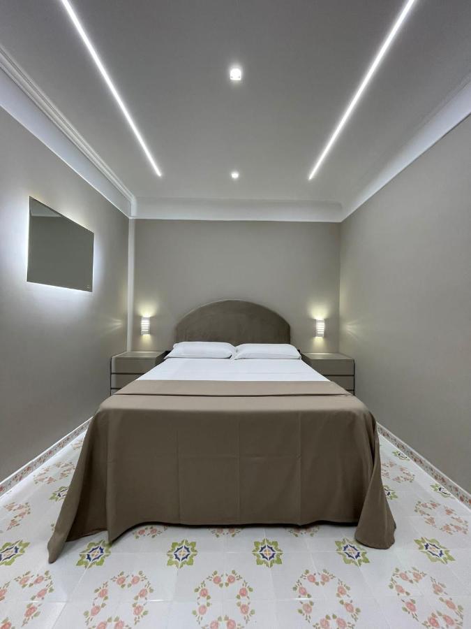 Hotel 2000 Giugliano In Campania Extérieur photo