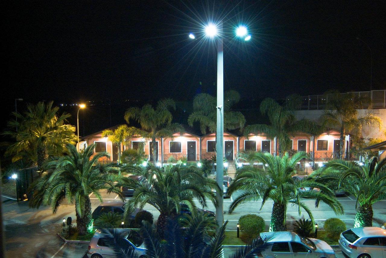 Hotel 2000 Giugliano In Campania Extérieur photo