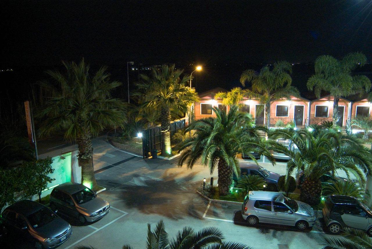 Hotel 2000 Giugliano In Campania Extérieur photo